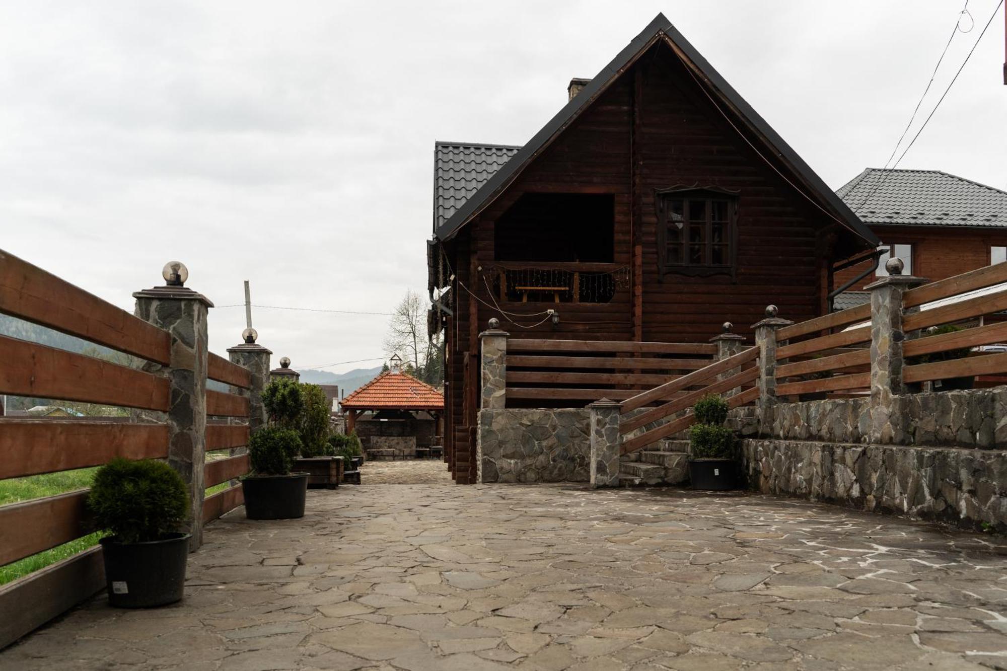 Oksamit Resort Vorochta Exteriör bild