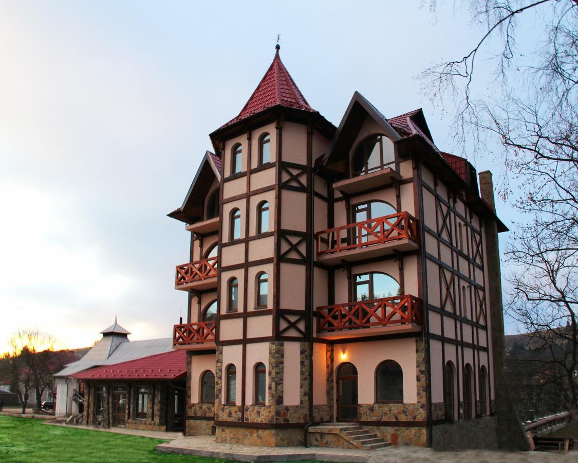 Oksamit Resort Vorochta Exteriör bild